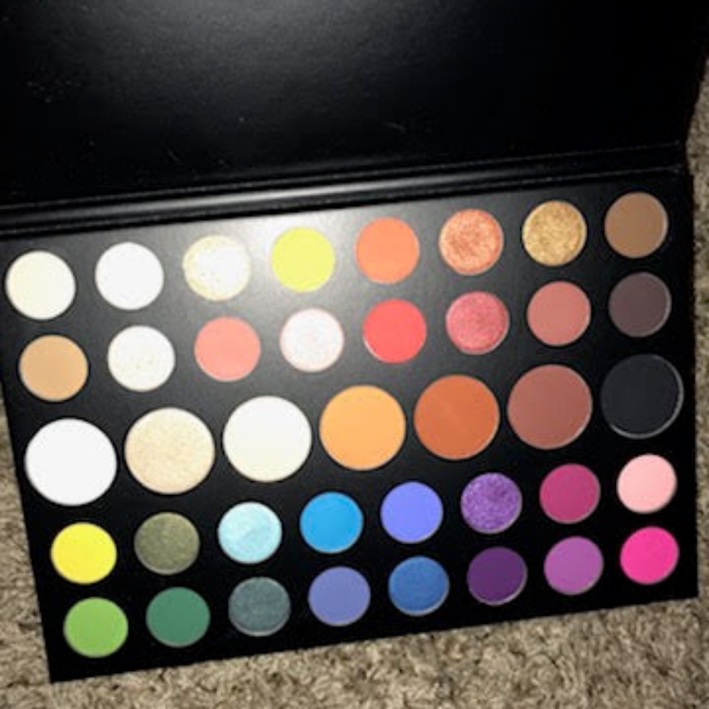 Morphed James Charles palette